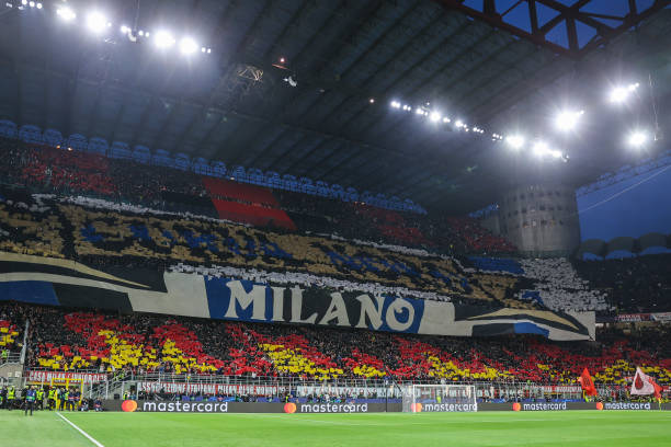 挥了巨大的 挥了巨大的